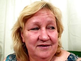 Mom Lets Herself Be Fucked By Jaw-dropping